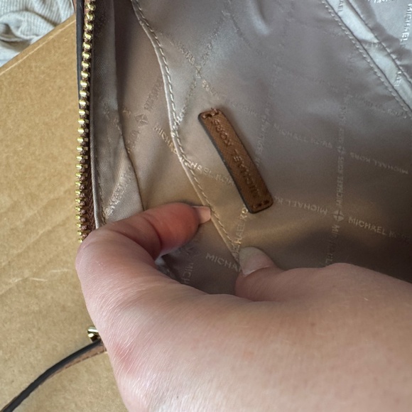 Michael Kors Crossbody - Picture 3 of 3